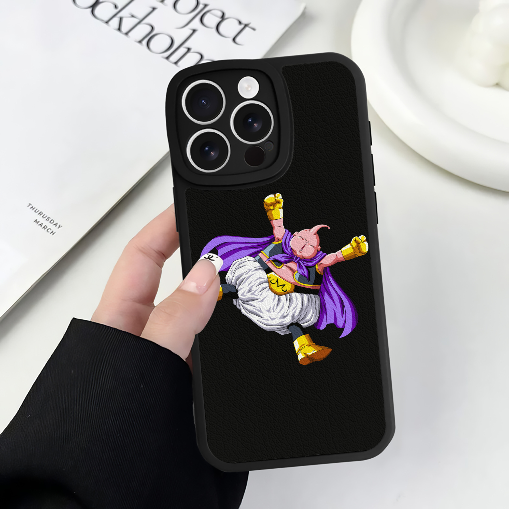 （画像用） ドラゴンボール 魔人ブウ DRAGON BALL Majin Buu 【iPhone 16シリーズ対応】シリコンスマホケース（レザー調） 材質：シリコン